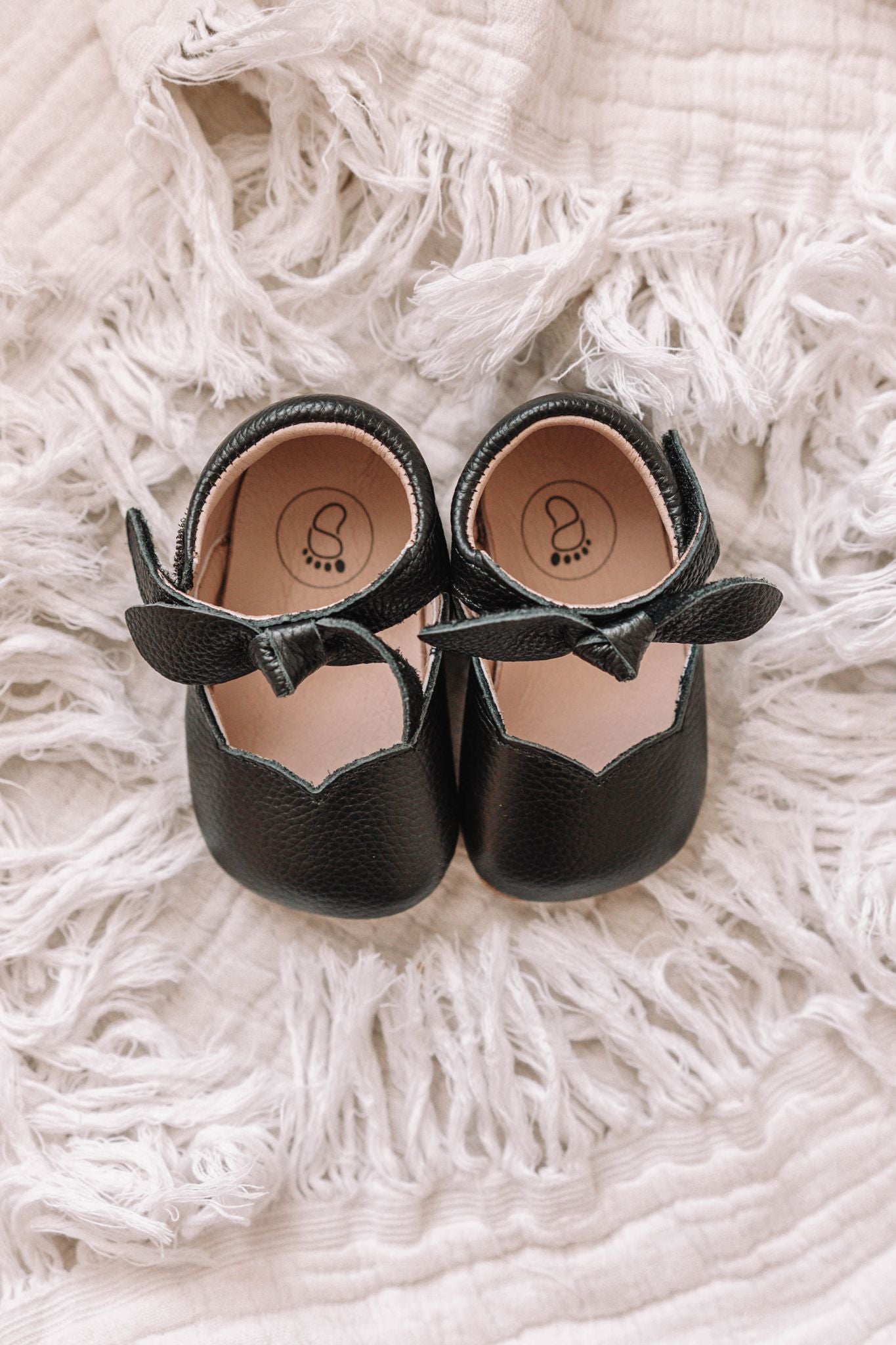 Luna Noire – Black